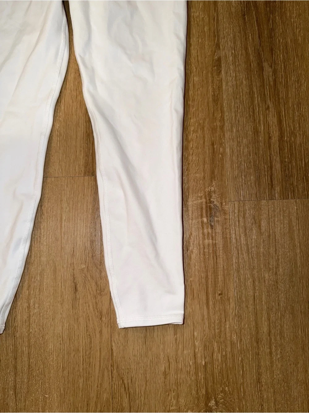 ALO | ALO White High-Rise Cropped Leggings